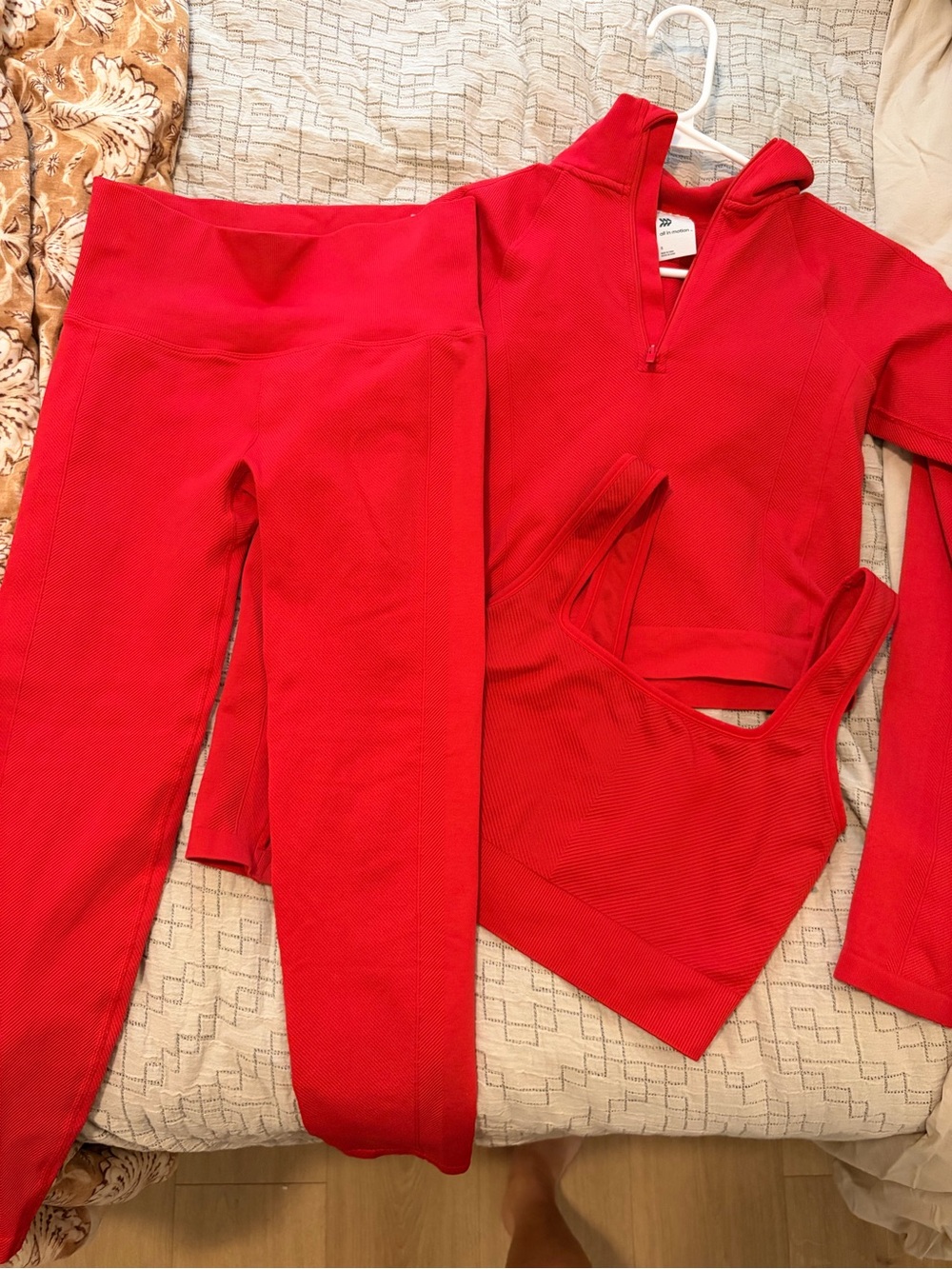 BUNDLE all in motion Bright Red Ribbed Active SET